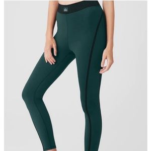 ALO airlift line up leggings midnight green brand new with tags